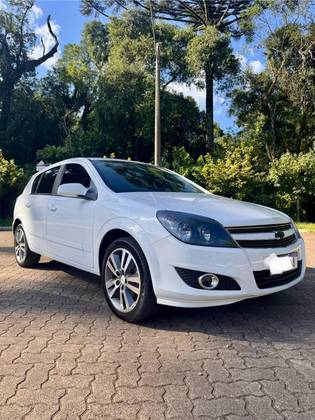 CHEVROLET VECTRA 2.0 MPFI GT-X HATCH 8V FLEX 4P MANUAL CHEVROLET VECTRA 2.0 MPFI GT-X HATCH 8V FLEX 4P MANUAL